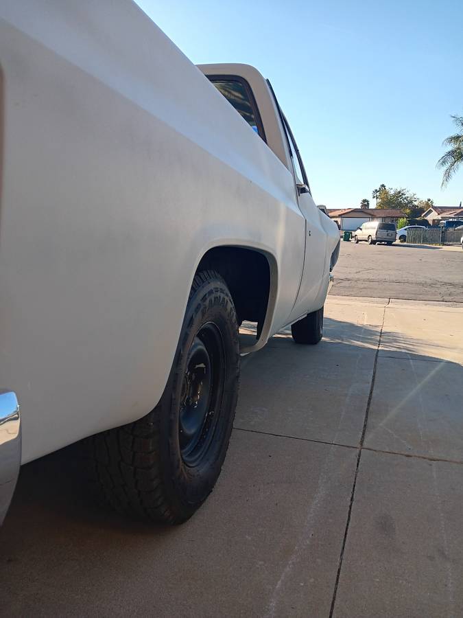Chevrolet-c10-pickup-1984-grey-3