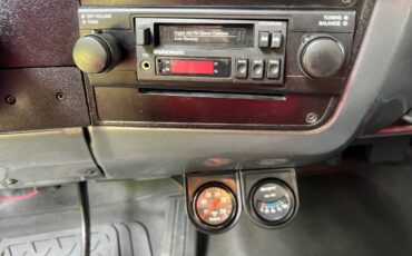 Chevrolet-c10-pickup-1986-custom-11