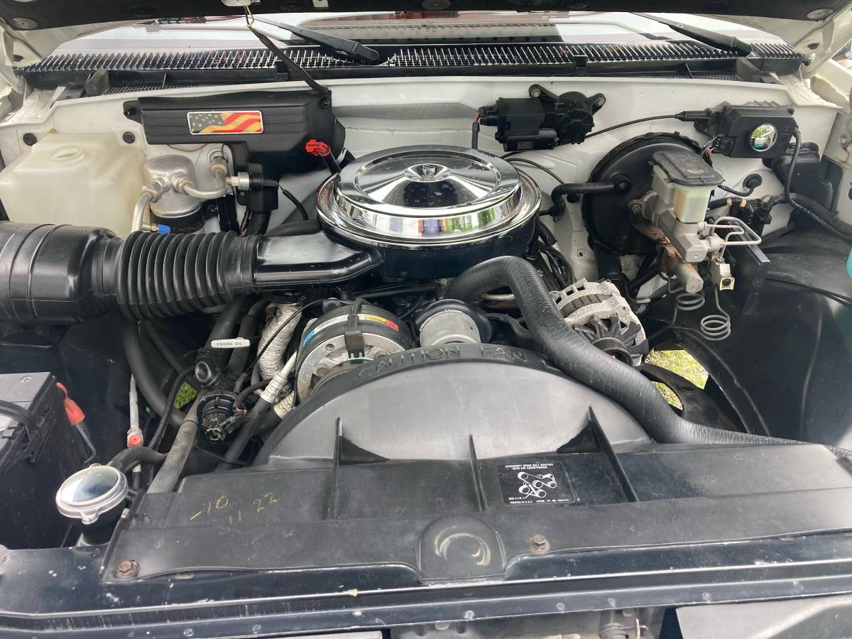 Chevrolet-c10-pickup-1988-white-3