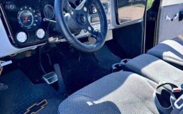 Chevrolet-c10-short-and-stepside-1970-grey-4