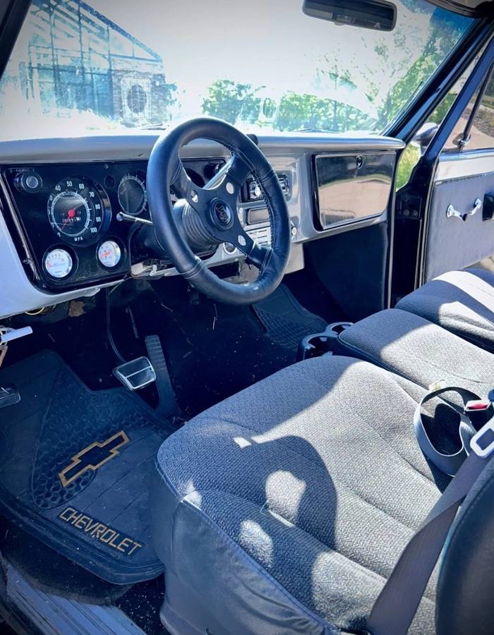 Chevrolet-c10-short-and-stepside-1970-grey-4