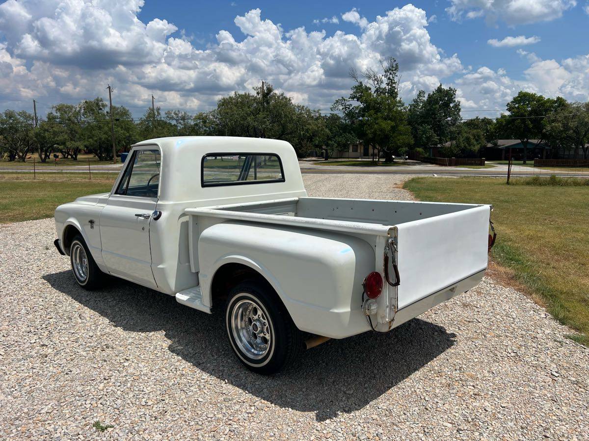 Chevrolet-c10-short-bed-1967-white-1