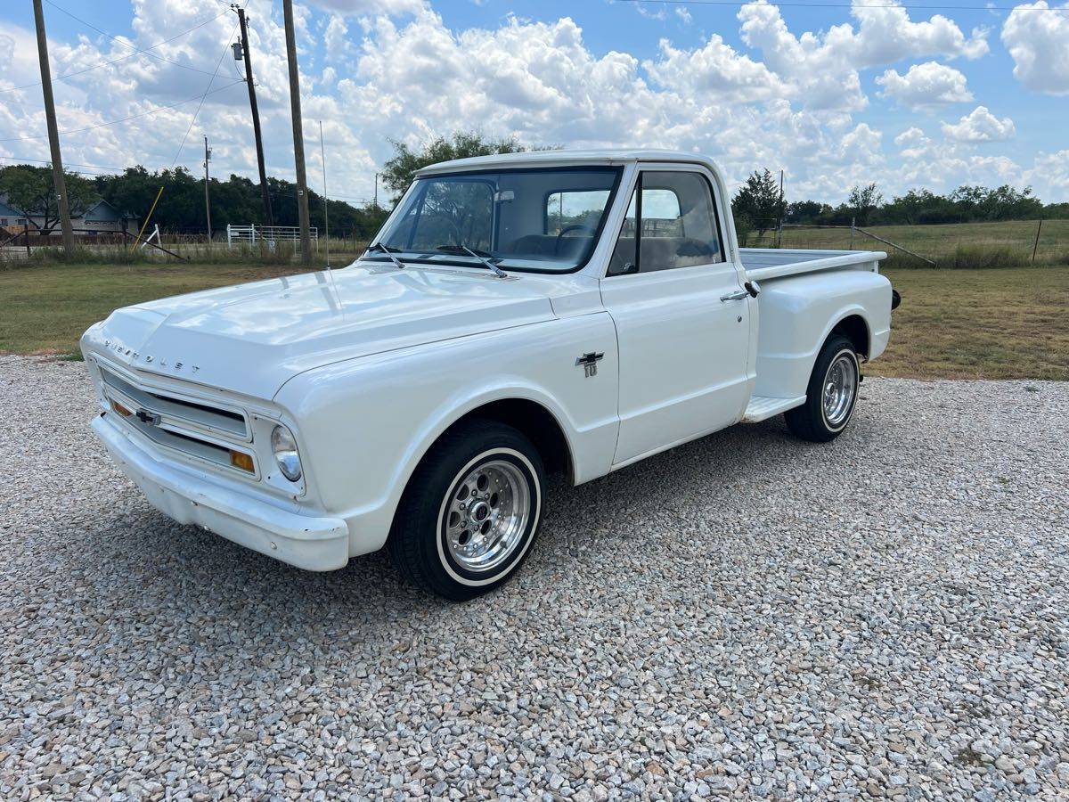 Chevrolet-c10-short-bed-1967-white-14