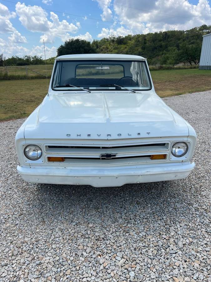 Chevrolet-c10-short-bed-1967-white-2
