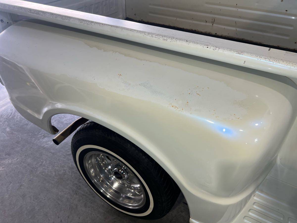 Chevrolet-c10-short-bed-1967-white-7
