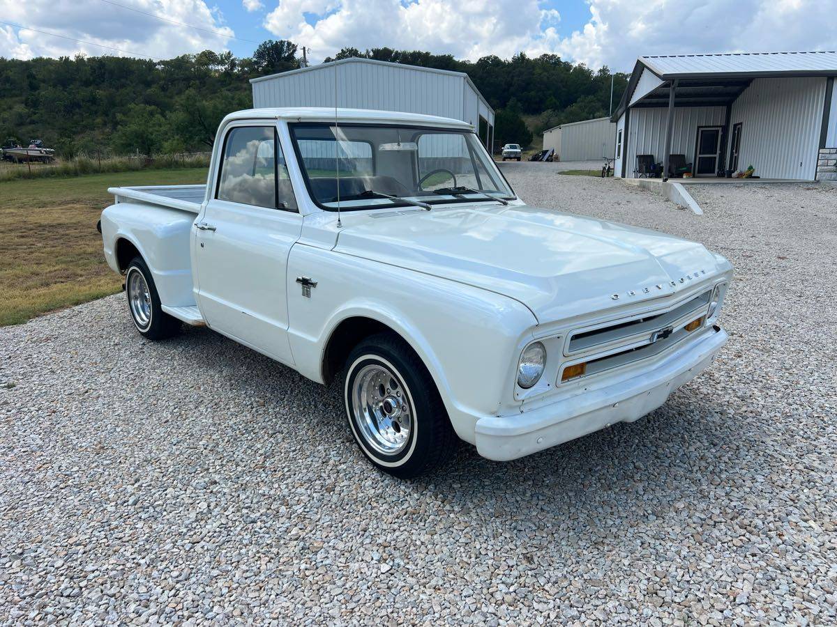 Chevrolet-c10-short-bed-1967-white
