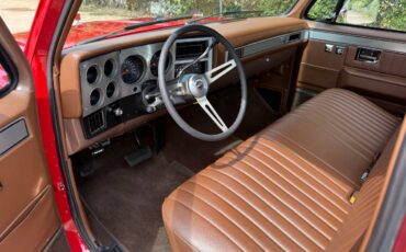 Chevrolet-c10-short-bed-1985-red-12