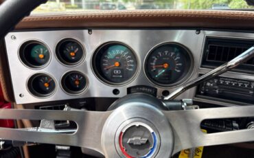 Chevrolet-c10-short-bed-1985-red-19