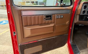 Chevrolet-c10-short-bed-1985-red-20