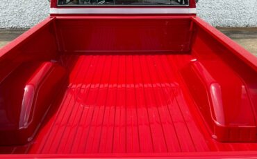 Chevrolet-c10-short-bed-1985-red-21
