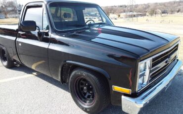 Chevrolet-c10-silverado-1986-black-1