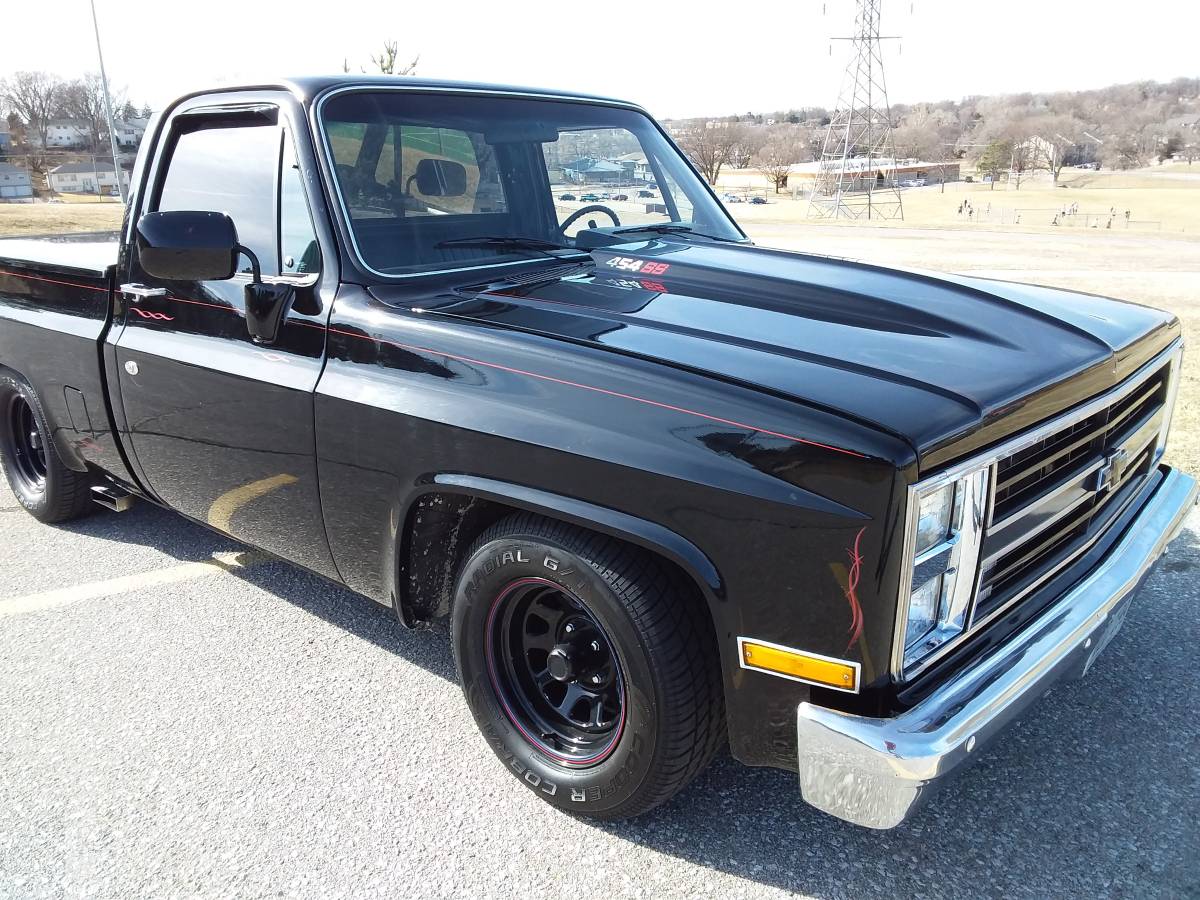Chevrolet-c10-silverado-1986-black-1