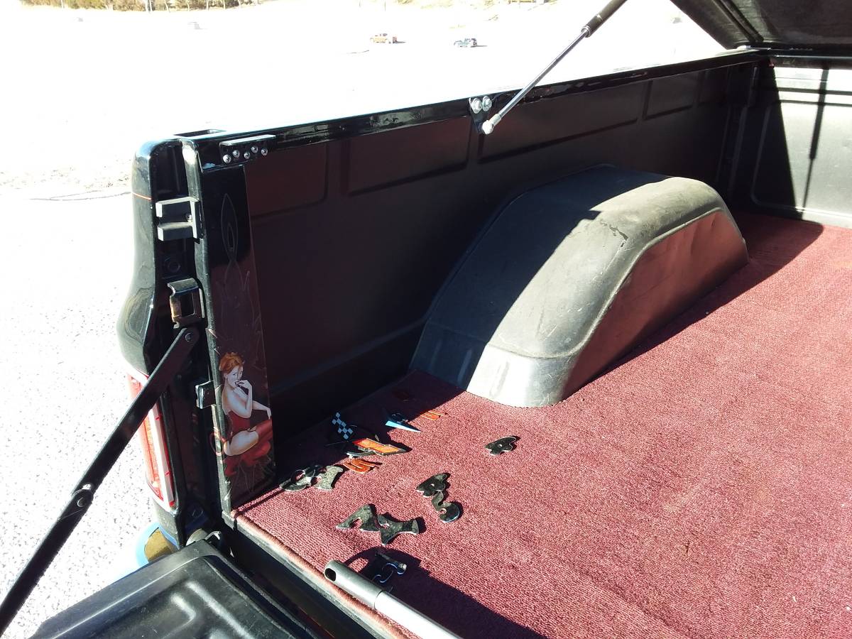 Chevrolet-c10-silverado-1986-black-22
