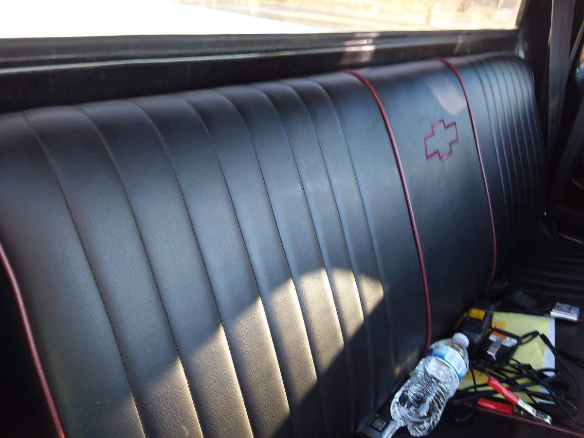 Chevrolet-c10-silverado-1986-black-23