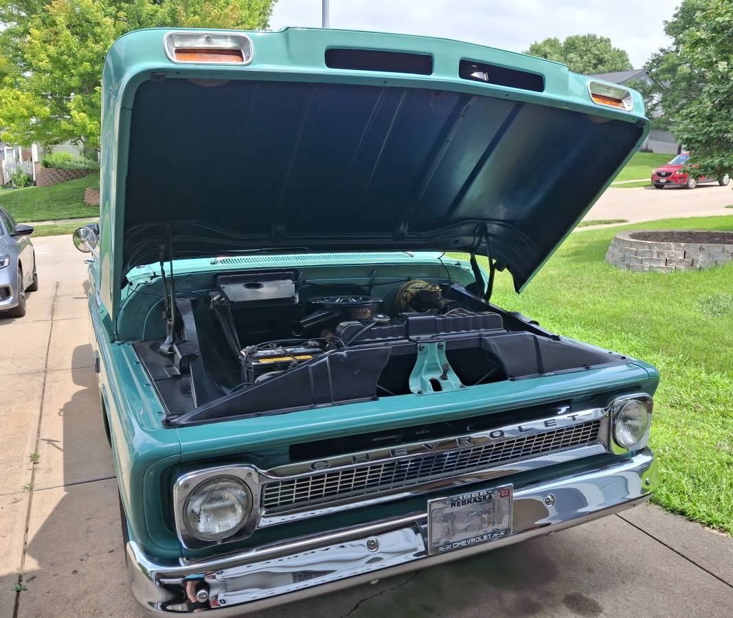 Chevrolet-c10-stepside-1966-green-1