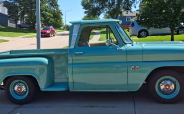 Chevrolet-c10-stepside-1966-green-10