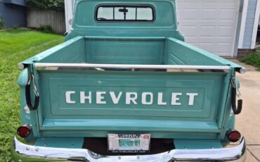 Chevrolet-c10-stepside-1966-green-7