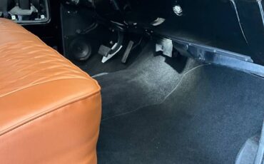 Chevrolet-c10-stepside-1975-black-20