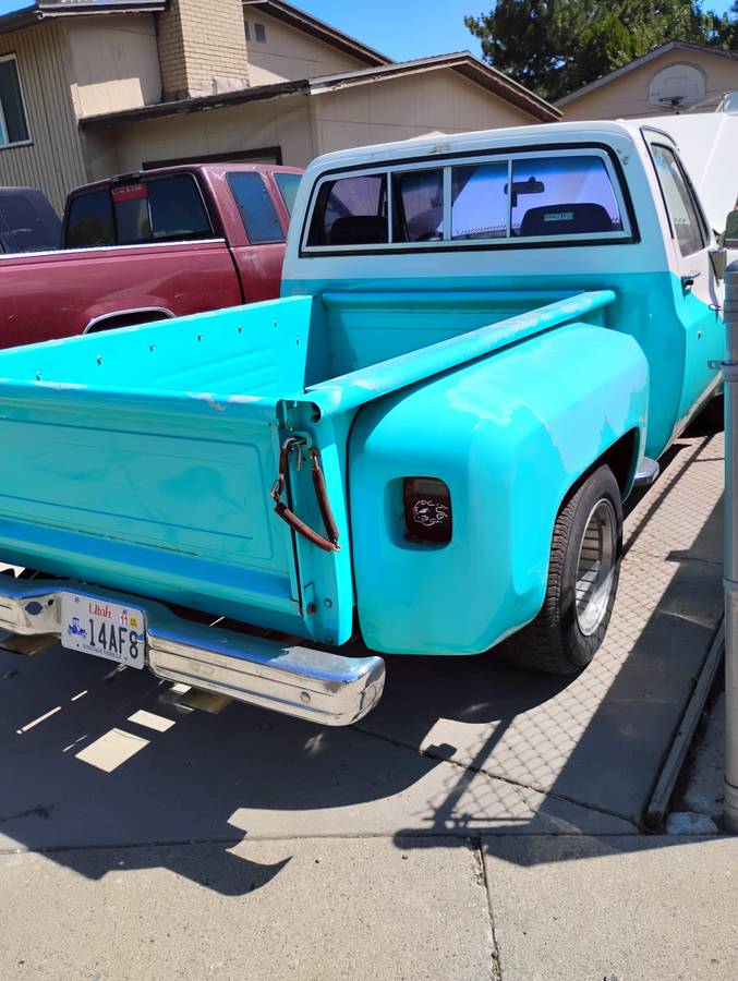 Chevrolet-c10-stepside-1979-custom-5