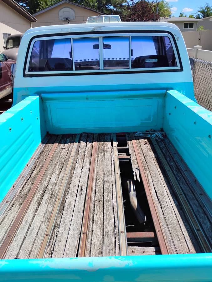 Chevrolet-c10-stepside-1979-custom-6