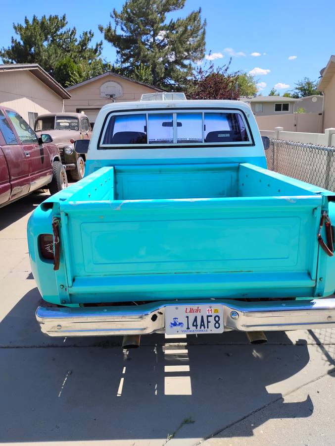 Chevrolet-c10-stepside-1979-custom-7