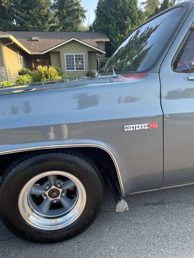 Chevrolet-c10-stepside-1981-custom-10