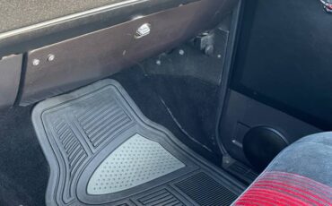 Chevrolet-c10-stepside-1981-custom-22
