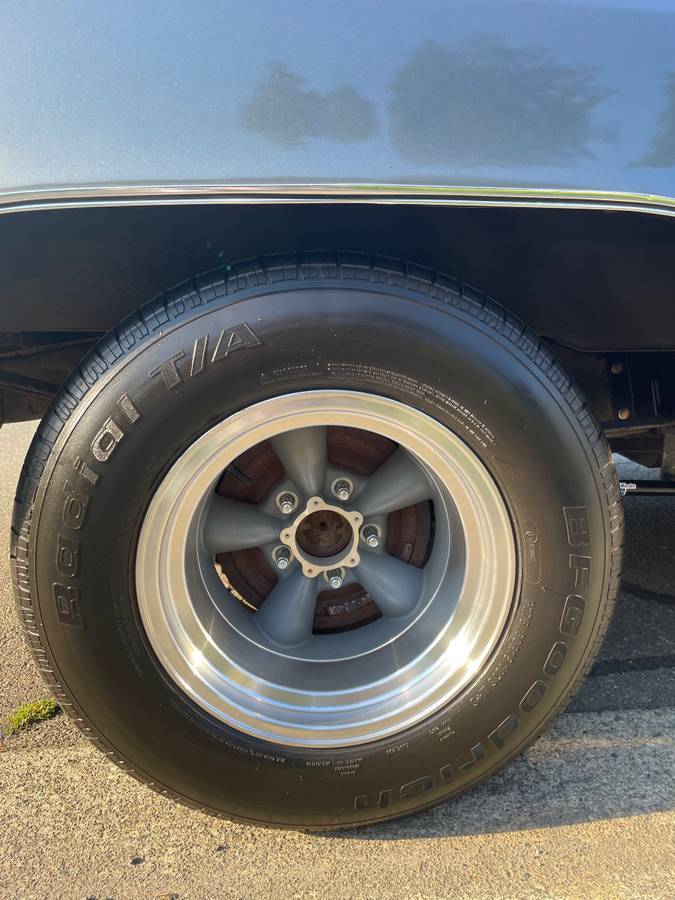 Chevrolet-c10-stepside-1981-custom-9