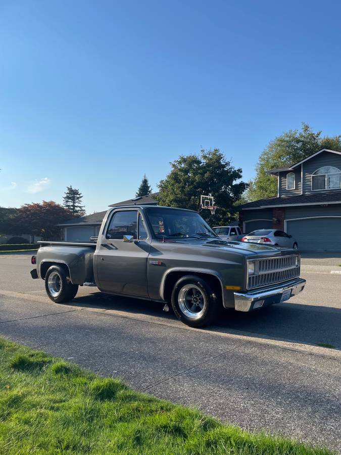 Chevrolet-c10-stepside-1981-custom