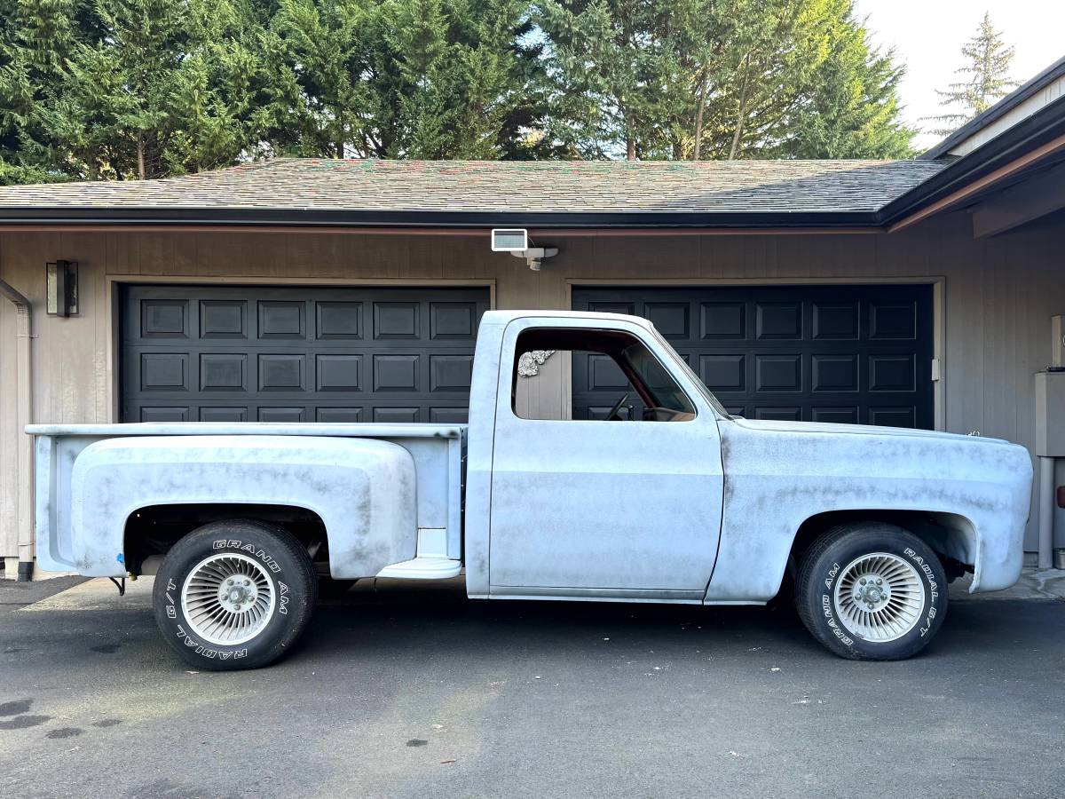 Chevrolet-c10-stepside-electric-1973-grey-9