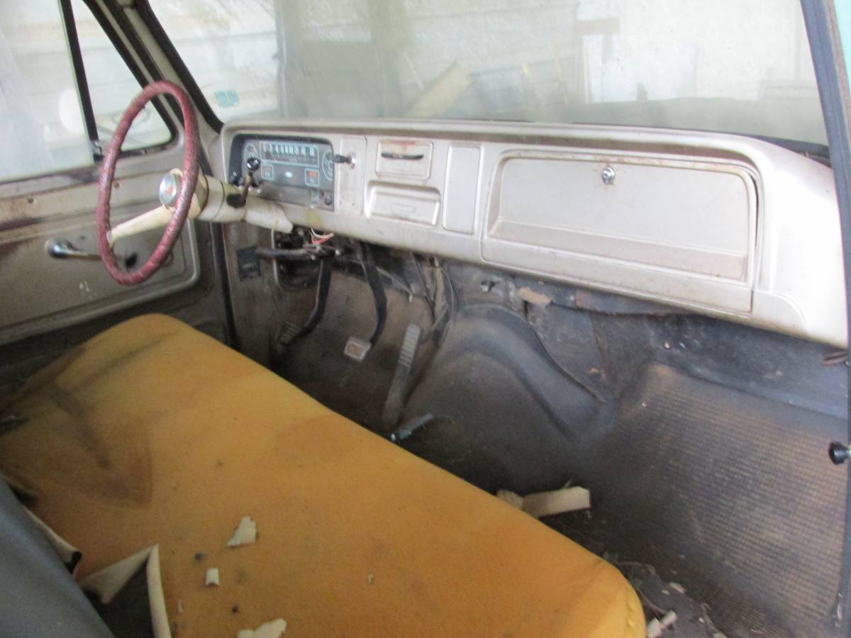 Chevrolet-c10-stepside-pickup-1964-4