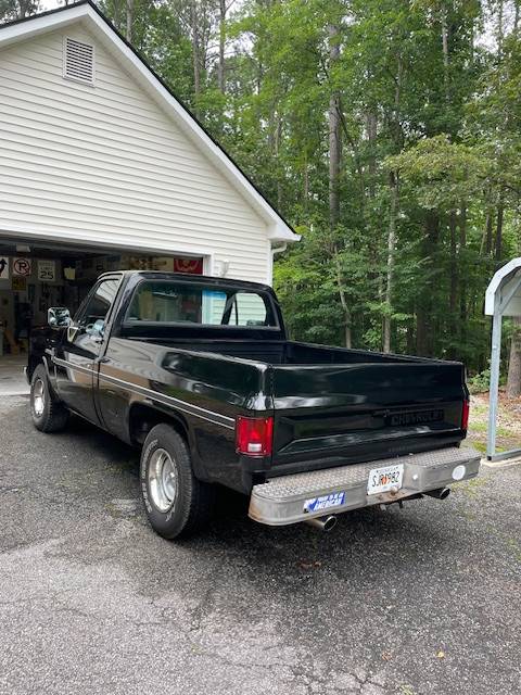 Chevrolet-c10-swb-1985-black-2