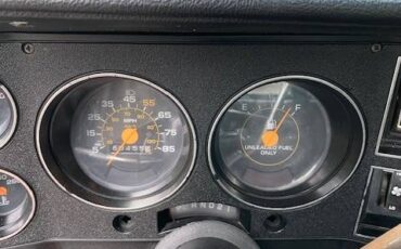 Chevrolet-c10-swb-1985-black