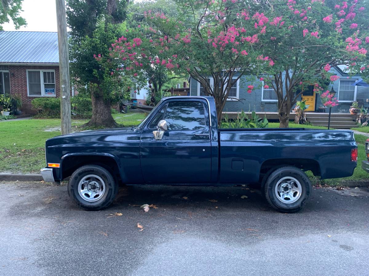 Chevrolet-c10-swb-1985-blue