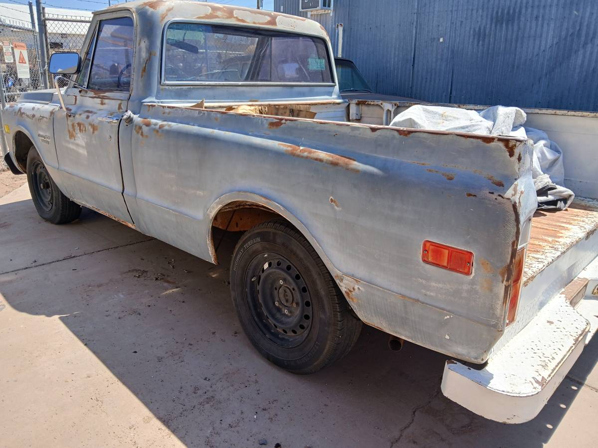 Chevrolet-c10-swb-pickup-1970-4