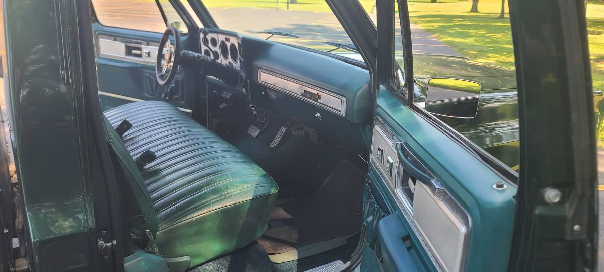 Chevrolet-c10-swb-stepside-1979-green-17