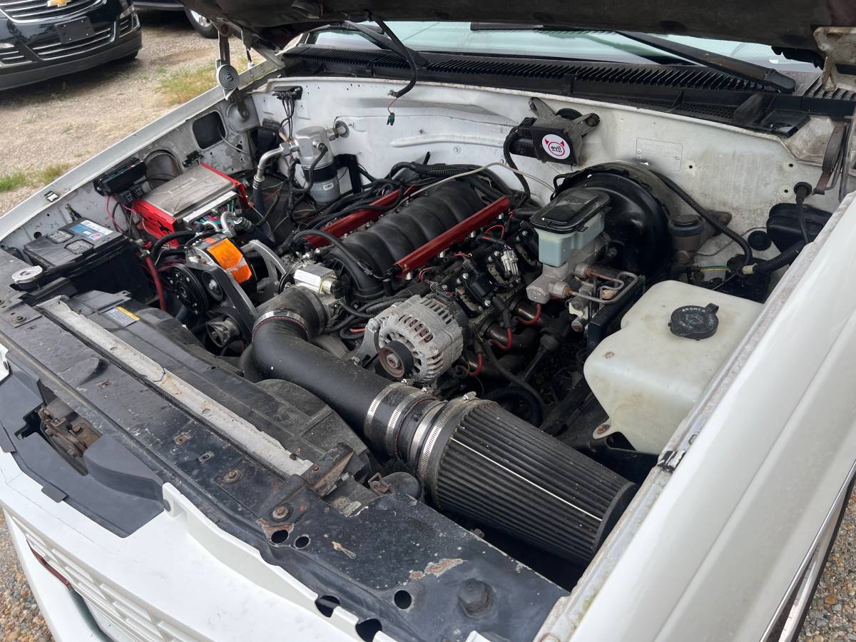 Chevrolet-c1500-1993-white-12