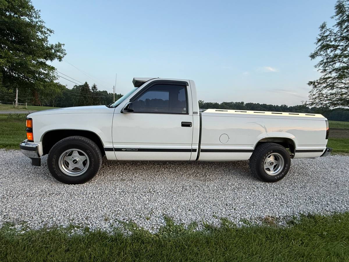 Chevrolet-c1500-1994-white-2
