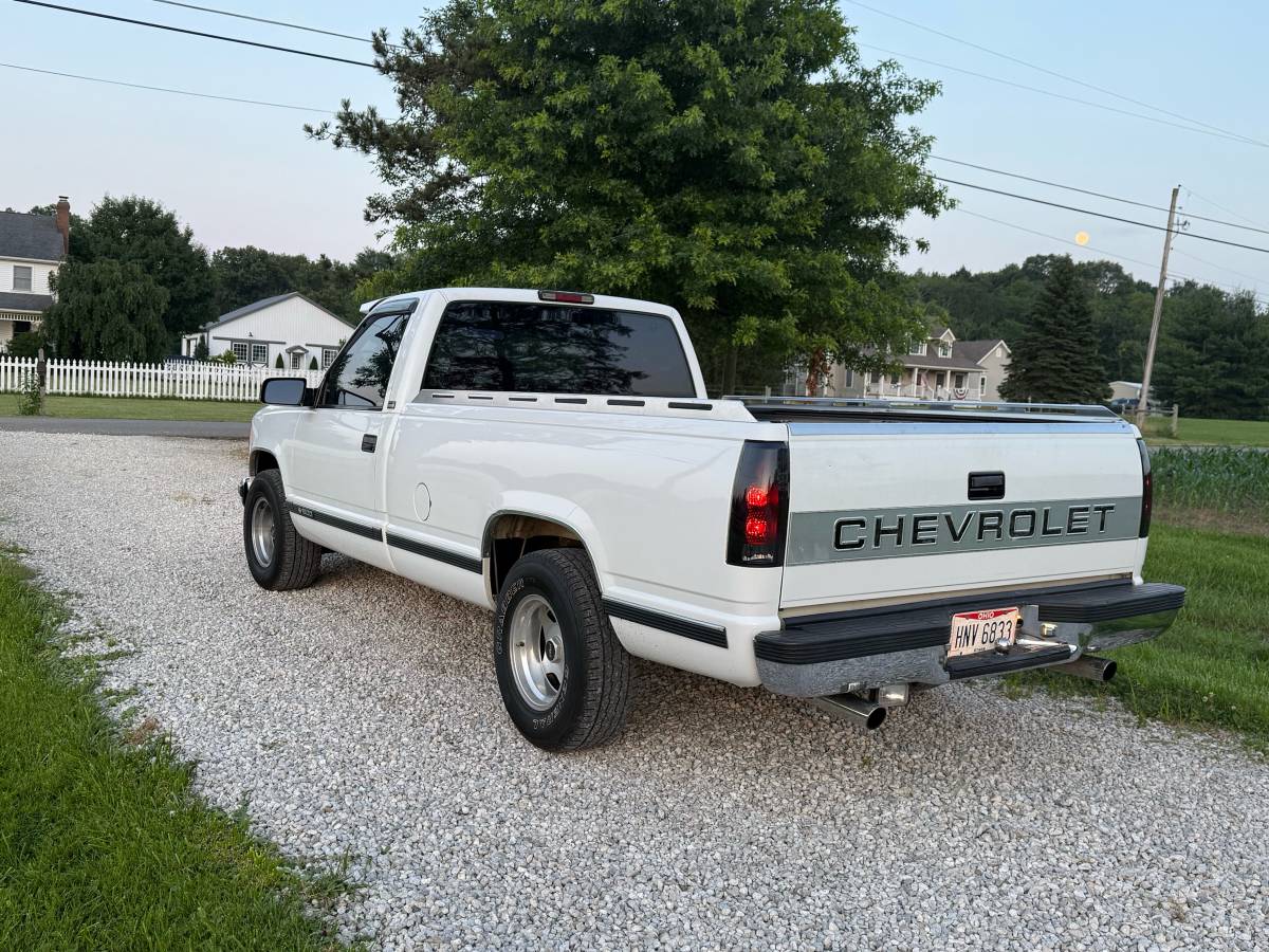 Chevrolet-c1500-1994-white-3
