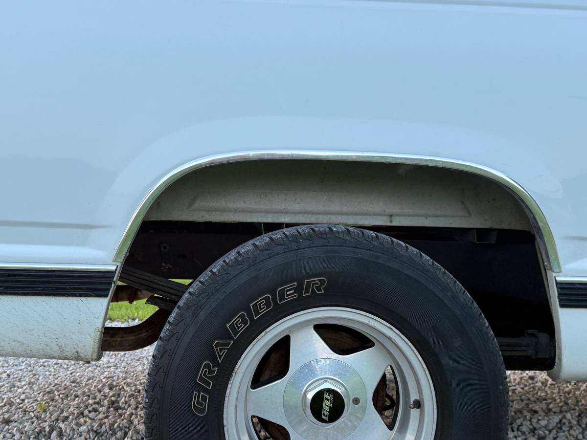 Chevrolet-c1500-1994-white-6