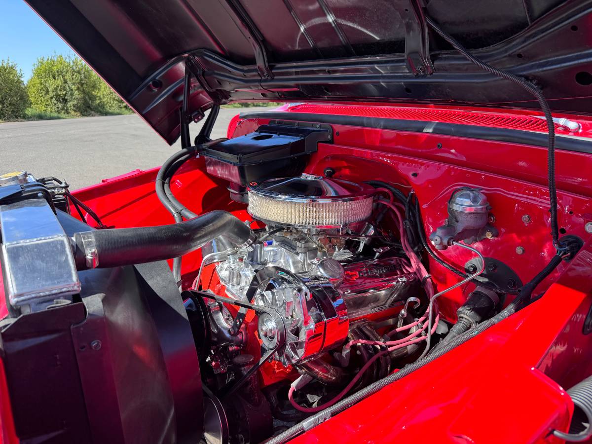 Chevrolet-c20-1966-red-11