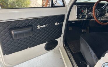 Chevrolet-c20-1969-white-4