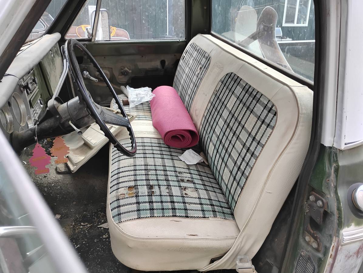 Chevrolet-c20-1972-12