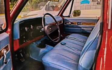 Chevrolet-c20-1973-red-10