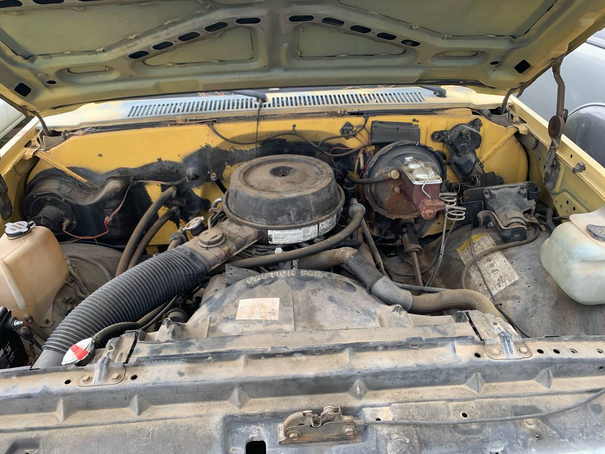 Chevrolet-c20-1985-yellow-3