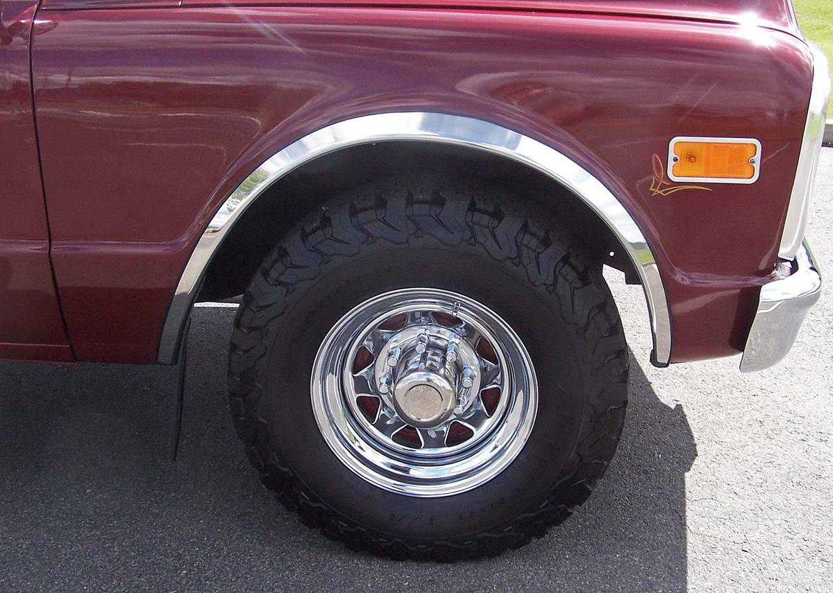 Chevrolet-c20-pick-up-1969-custom-13