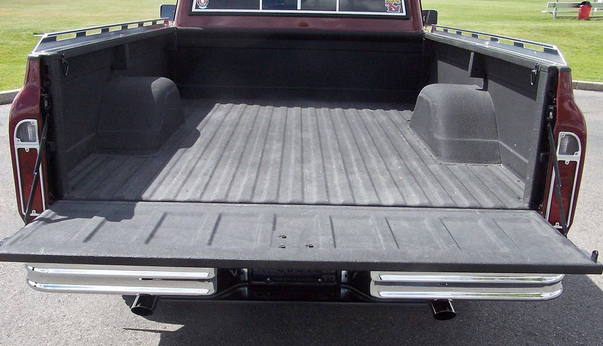 Chevrolet-c20-pick-up-1969-custom-19