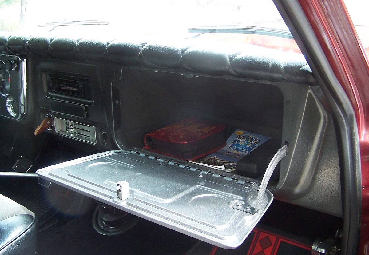 Chevrolet-c20-pick-up-1969-custom-9