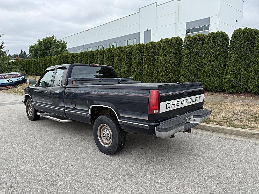 Chevrolet-c2500-1994-black-2