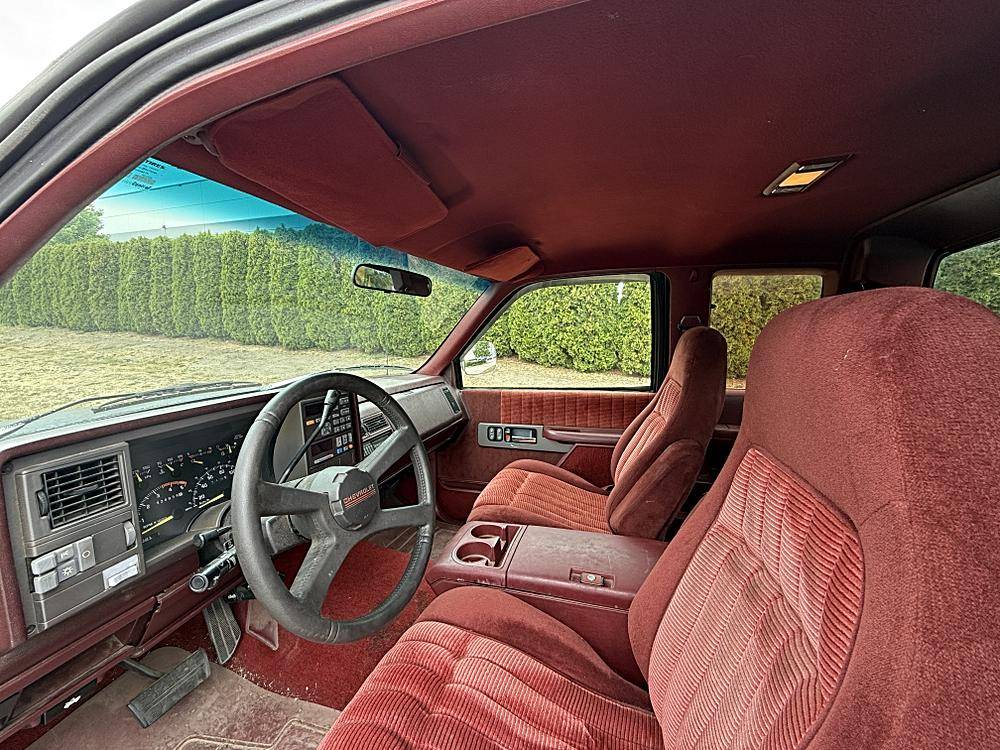 Chevrolet-c2500-1994-black-8